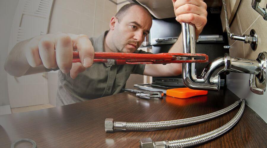 Expert burst pipe repair services in Lucile, ID